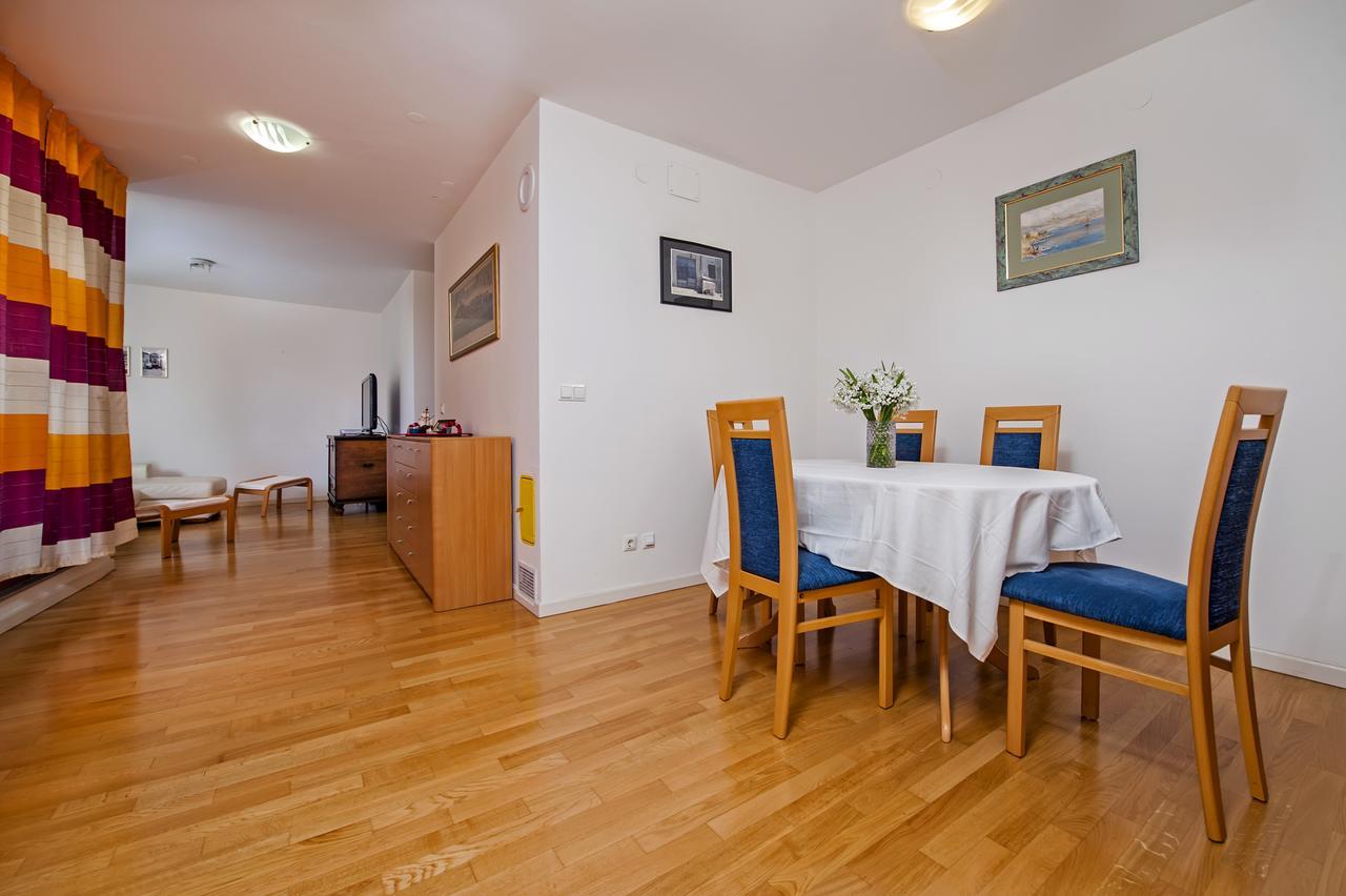 Apartment Campanile Rovinj Bagian luar foto